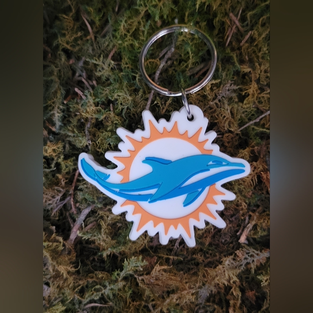 Miami Dolphins 2.5" Keychain, NFL Rubber Titans Logo - Picture 2 of 5